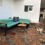 Seana Villa