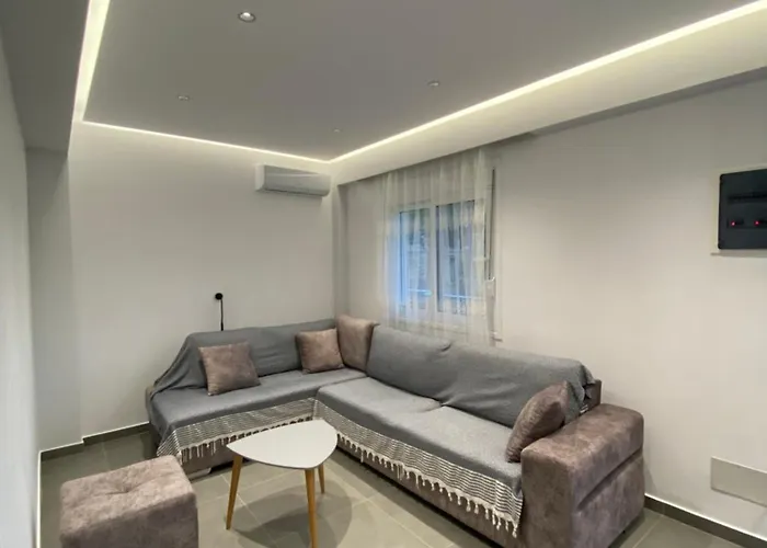 Seana Villa